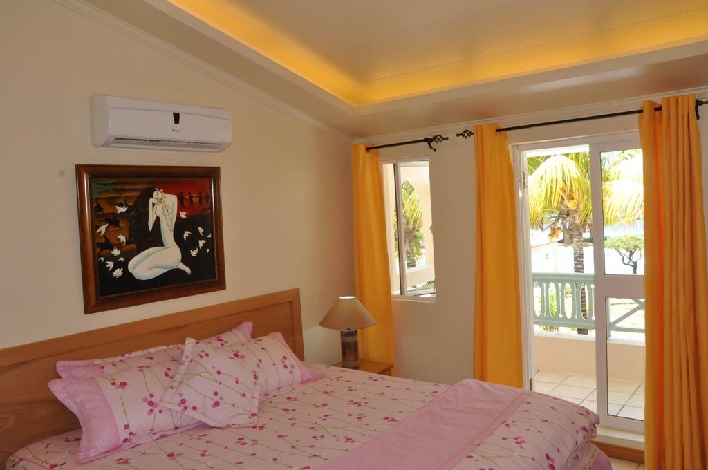 Villas Right On The Beach Belle Mare Buitenkant foto